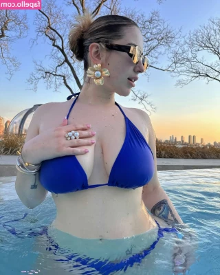 Monisvida - Brand New Content   4 17 Full Strip Video Unlock to see me slowly