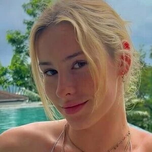 julianaa_bad01