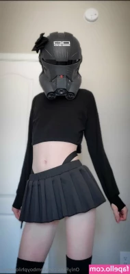 femboyphilosophy - Get on your knees to worship my butt and bare feet