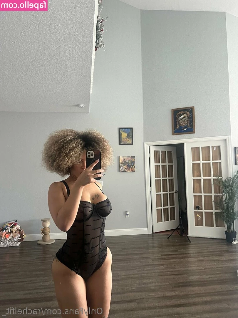 rachelfit_ [ rachelfit-20 ] - Night night you sexy lot xx