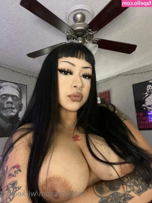 wickedgen [ wickedgen-1 ] - Would love to rate your dick  baby