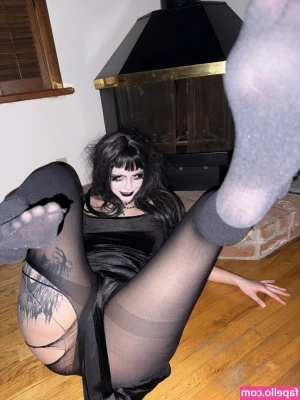 6ar6ie [ 6ar6ie-10 ] - Got ready today. Here’s what I look like. You’re welcome.