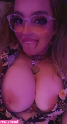 Mrs_slinky [ mrs-slinky ] - 🇫🇷 Dress me up ! Habille moi en français, je m’explique :