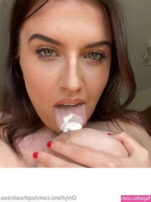sophoalicexo - Hey all! If you havent realized I have no new OF content for this