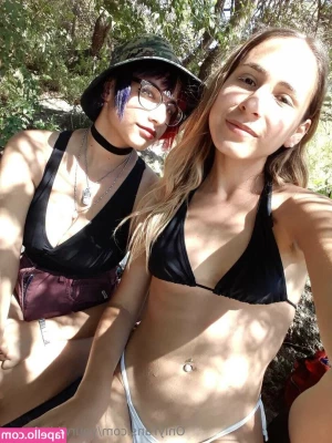 yourwhitemoon - I know you want to see more