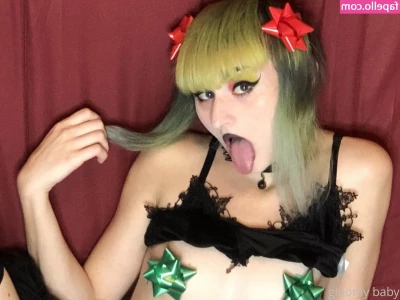Gloomybaby - Face reveal  Scotty shows off his handsome face and sexy soles   look