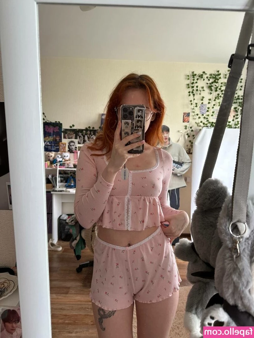 Aechka Cosplay [ aechka-cosplay ] - Cute little