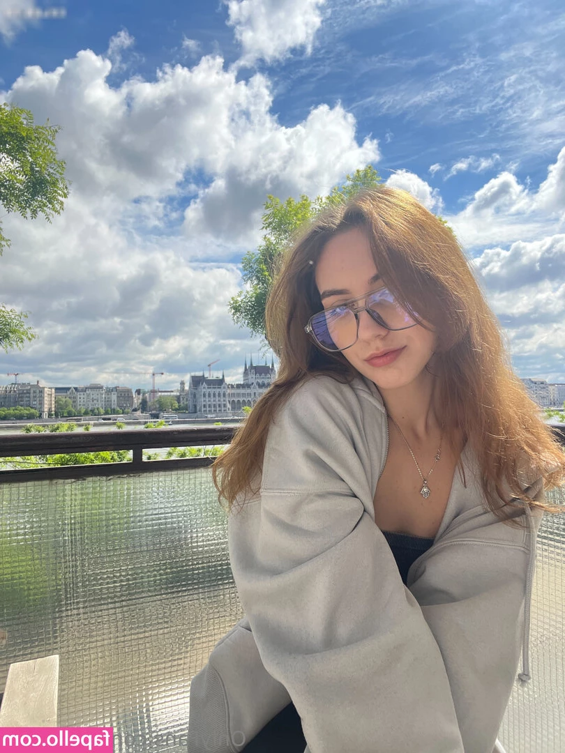 emmauzi - Good evening y’all! As you know only fans is making changes that