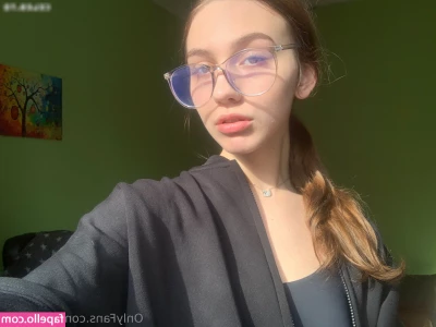 emmauzi - Want to see what my armpits look like today    smooth  white and