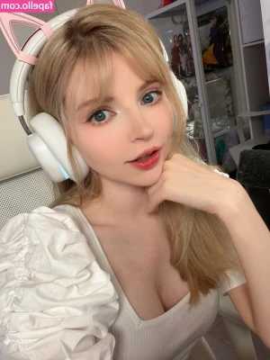 PeachMilky [ peachmilky-69 ] - You know you’re bored..... come and get filthy with me
