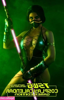 TSWG - S Q U I R T A L E R T  This sweet looking chick  gina_gerson came