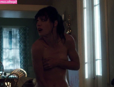 Mackenzie Davis [ mackenzie-davis ] - Ah, it's hot. 😳 And you shot too much, didn't you? 🥺 Remember