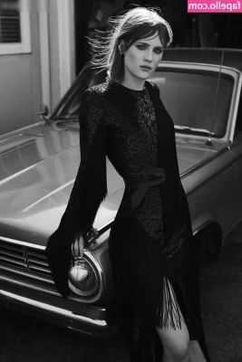 Mackenzie Davis [ mackenzie-davis ] - Tip  25 if you re feeling lucky  amp  get a spin on the wheel if you