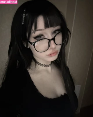 su_ga_r_ik [ su-ga-r-ik ] - Cuff me