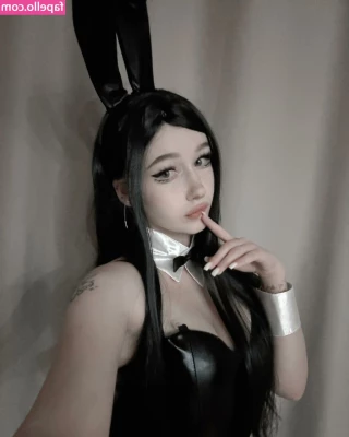 su_ga_r_ik [ su-ga-r-ik ] - Will you kiss this demon girl s toes