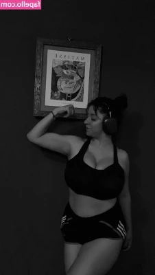 Josahandrylia - Rest your head on my thighs?