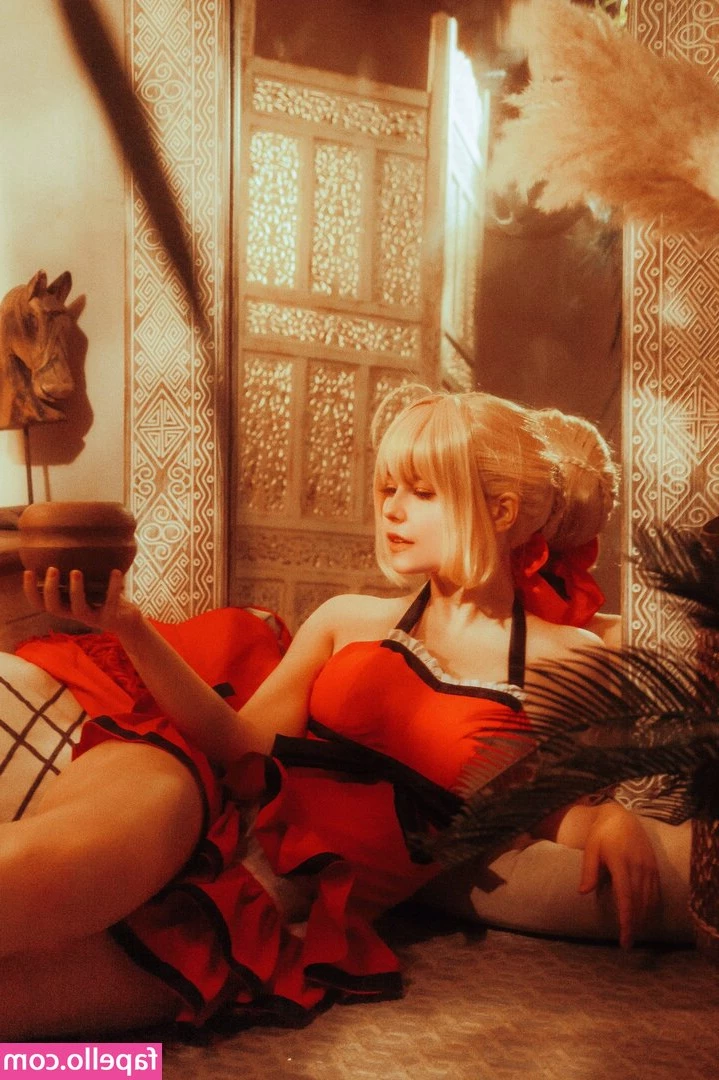 Xiao Elsie [ xiao-elsie ] - I’ve started wearing the plugs during sex and now I can fit the