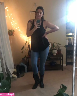 tallnerdywoman - New vid for you bitches  coming very soon  I saved this load up for 4