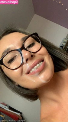 Hotchickmeg - I'm the perfect mix of sweetness and spice, come and get a taste