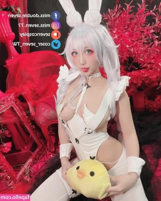 Miss Seven [ miss-seven ] - I love sucking dicks