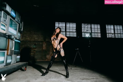 Reed Suicide [ reed-suicide ] - Do you wanna see more pole twerk content