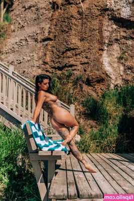 Reed Suicide [ reed-suicide ] - If you re horny and tryna see me play with my pussy  inbox me for a