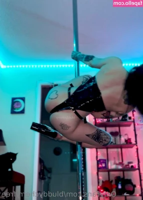 bluddycherryfree - Titties