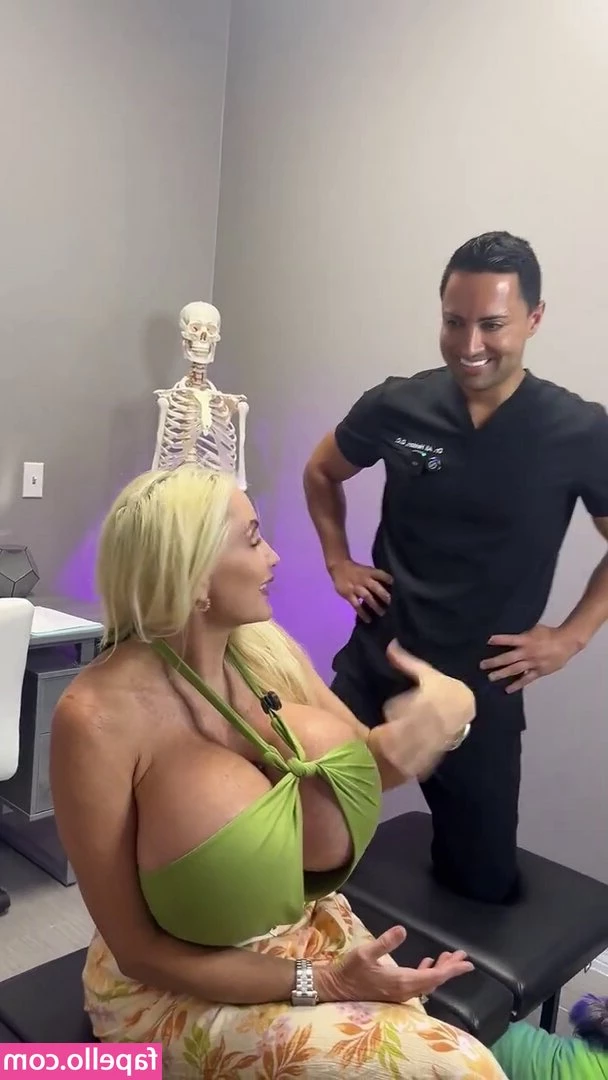 Tammy Hernandez [ tammy-hernandez-2 ] - I did a custom video last night and took some oily titty photos