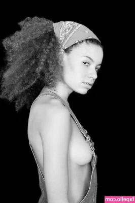 Lara_never_laura [ lara-never-laura ] - I wish I had someone to give a little strip tease to  hubby has no