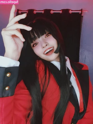Xeora - Why are women so hot!!!! I want to kiss all of them 🥵🥵🥵