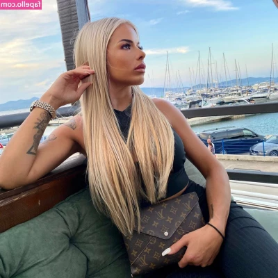 sophia_allin [ sophia-allin ] - just waitin on ya 💕