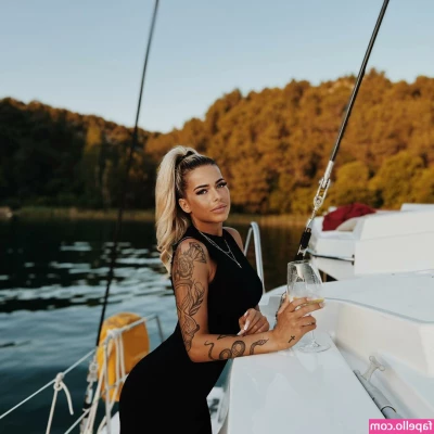 sophia_allin [ sophia-allin ] - Kisses to you all for sticking around more secrets revealed