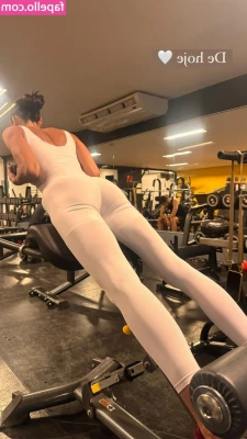 Sheilla Castro [ sheilla-castro ] - peekaboo
