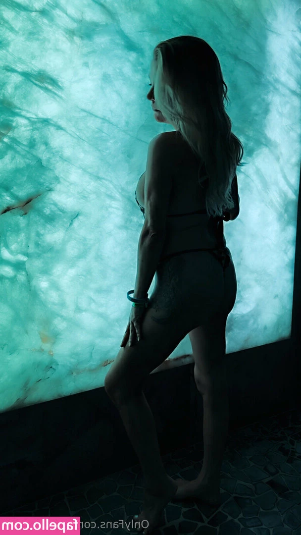 ashnbo-free - VIDEO DROP + STORY 💦 TIP $15 FOR THE FULL VIDEO ✨ 3 mins 22 secs