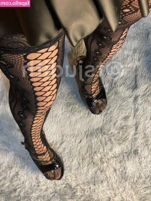tsjudith - Wanna see the uncensored pics  Full photo set AND 4 minute