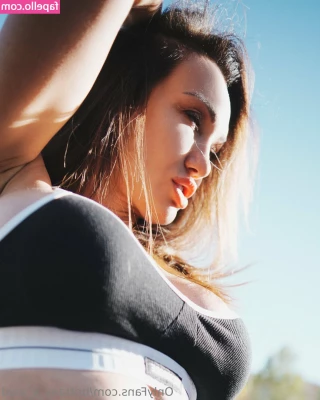 brittany_y_paid [ brittany-y-paid ] - I want to undress for you xo