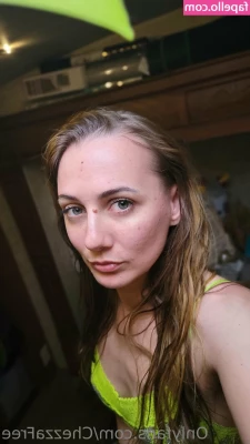 chezzafree - thinking we strip naked and play with each other.. what do you think