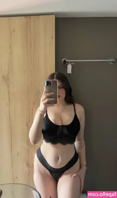 angeluniverse - My booty look good in the sunlight