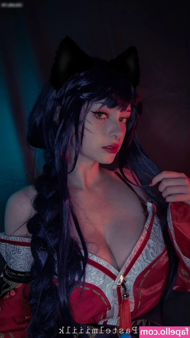 Pastelmiiilk - You know you wanna unlock those last messages and play with me