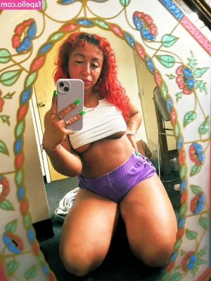 d0ublecheeekedup - Snapped a couple pics while getting dressed today