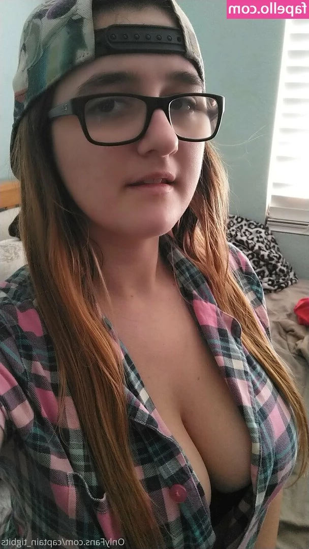 Captain TigBits [ captain-tigbits ] - Love this pics so much    GIRLGIRL