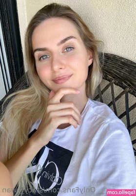 Stacy_swan [ stacy-swan ] - Get in baht with me