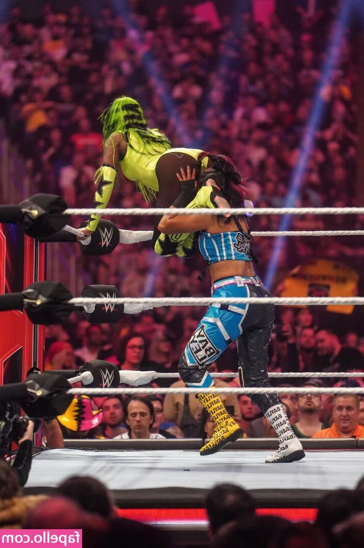 Naomi Wwe [ naomi-wwe ] - And suddenly I m at 34  that s something to look at keep it going