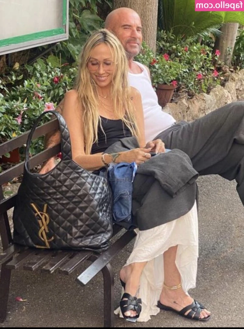Tish Cyrus [ tish-cyrus ] - afternoon delight  amiiiriiiight       Tip  this post for a DM video