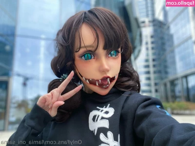 lamia_oni_sama [ lamia-oni-sama ] - Oops got my top a little messy  Guess what I got dirty with  hehe
