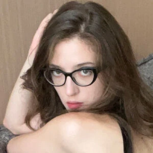 emiliaqueenn