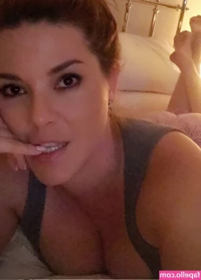 Alicia Machado [ alicia-machado ] - Let’s spend the whole day rolling around in bed together…
