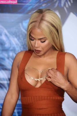 Christina Milian [ christina-milian ] - I know what's on your mind😏🍑🤚👌