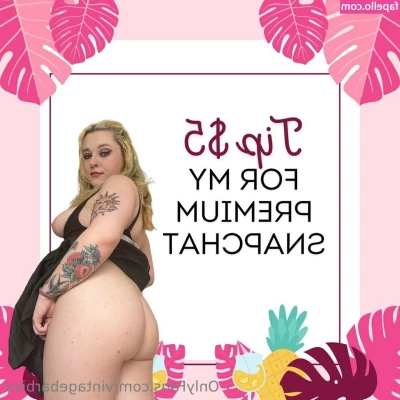 vintagebarbiex - 2 pictures   Me naked after a shower 🥰