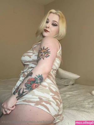 vintagebarbiex - FREE   FREE    SUBSCRIPTION    sol85dal  sol85dal     Hi daddy   I am